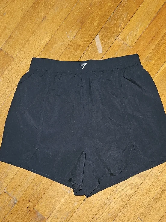 Gymshark Scalloped Hem Workout Shorts - Picture 1 of 1